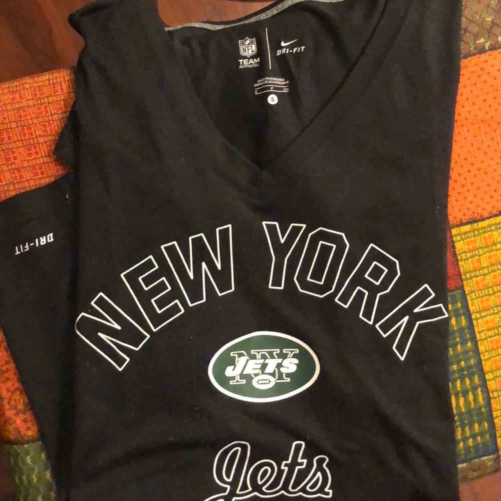 Women’s NY Jets V neck Nike Tee